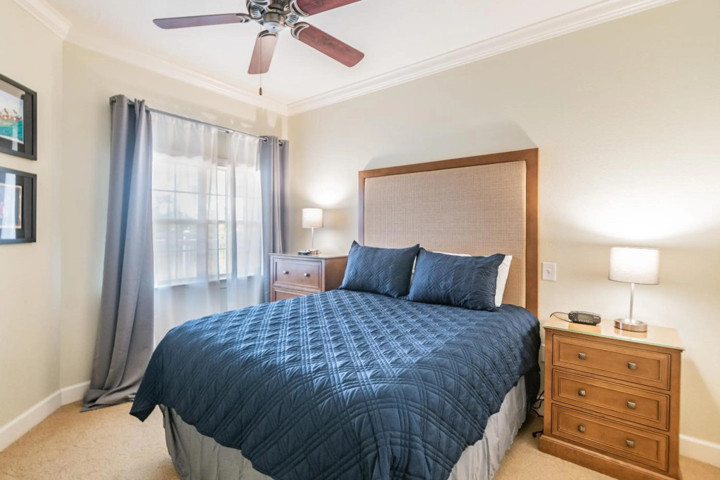 A DISNEY REUNION! 5 Heated Pools, New, Near Dis, Sleeps 8