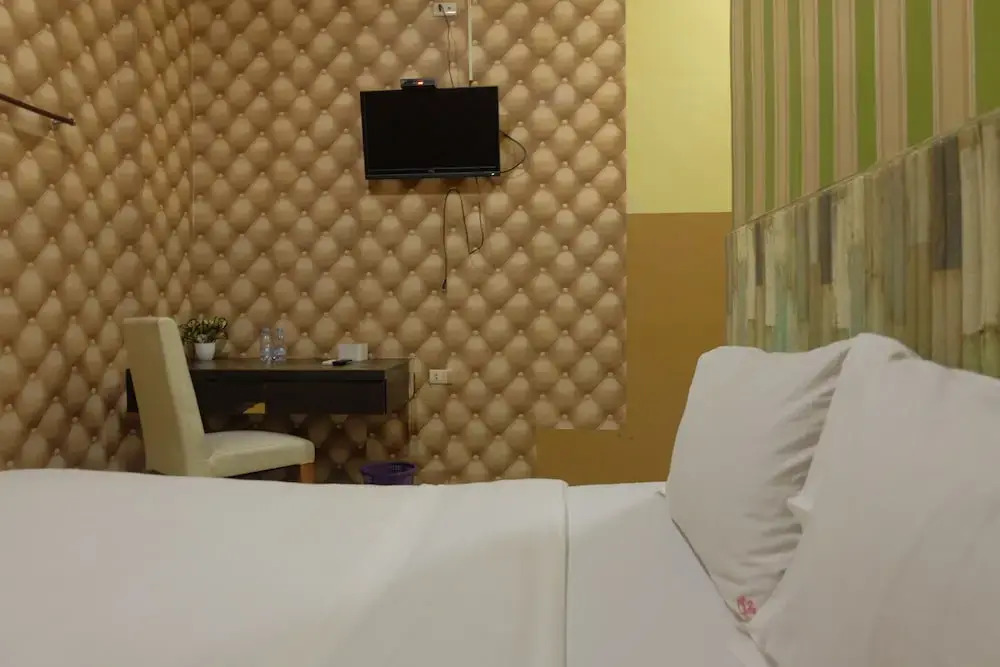 Louise Hotel