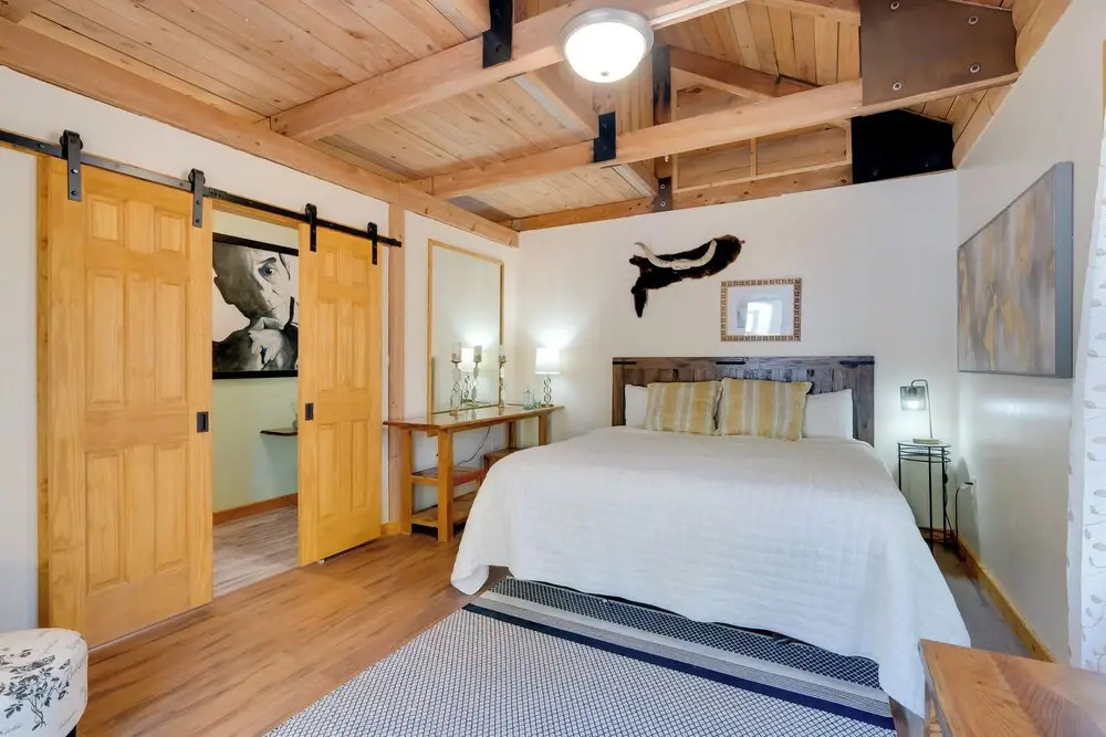 7 Mi to Bilger's Rocks: Secluded 7-acre Retreat