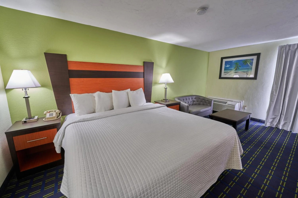 The Mariner Resort Cape Cod by The Red Collection