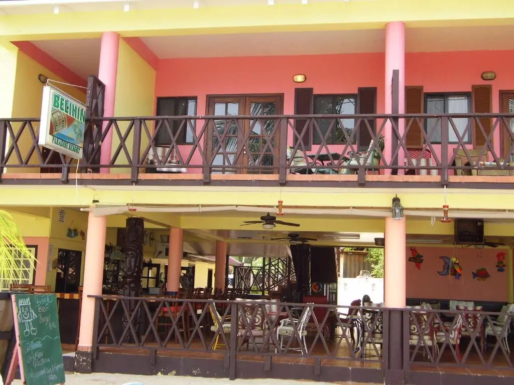 Alans Paradise Hotel