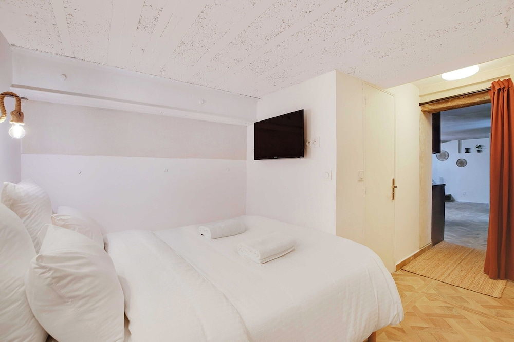 Charming Appt- 4p/1br- in the Heart of the Marais