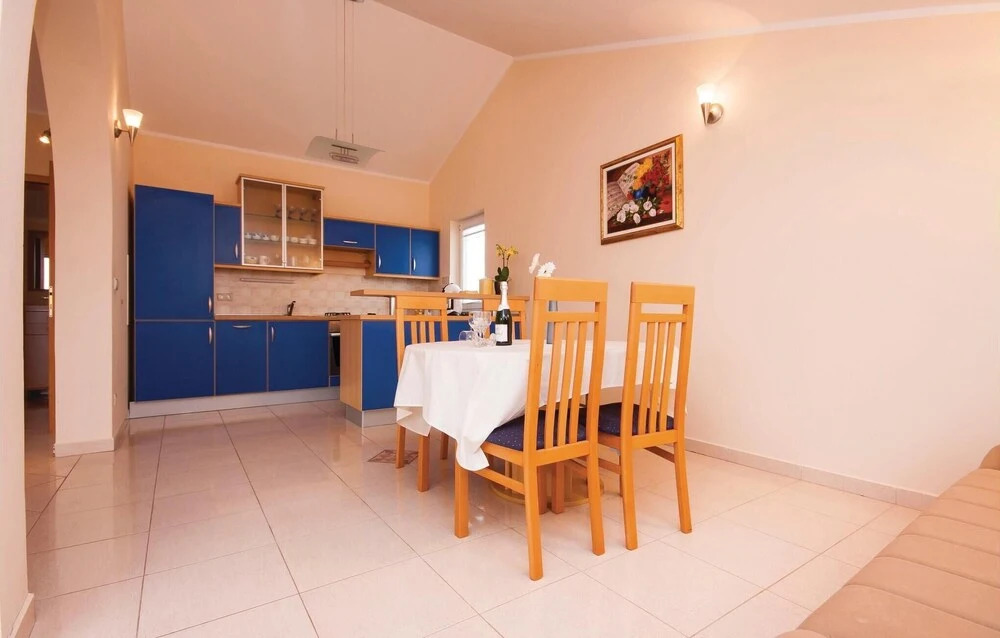 Amazing Home in Vodice With Wifi and 4 Bedrooms