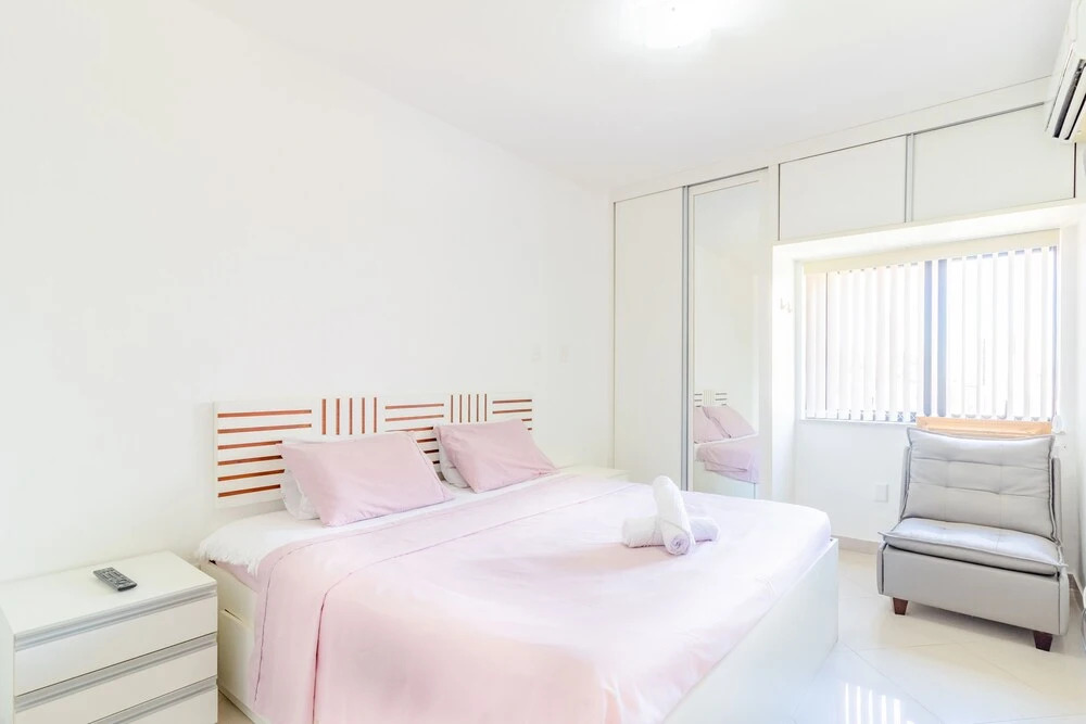 BR04 Quarto e Sala Edifício Summer Flat