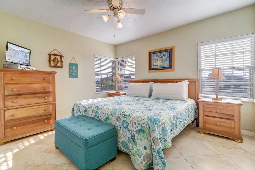 Sunset Beach W/ Pool & Gulf-view Rooftop Deck 4 Bedroom Home