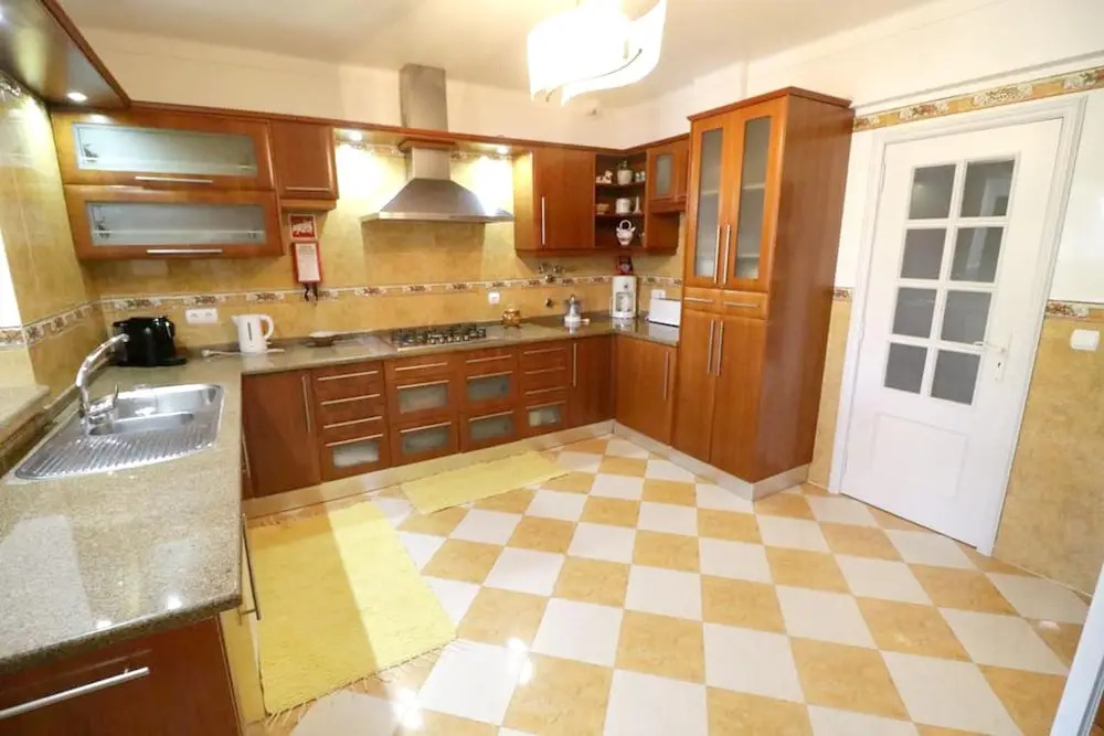Villa With 5 Bedrooms in Estômbar, With Wonderful City View, Private Pool, Enclosed Garden - 6 km From the Beach