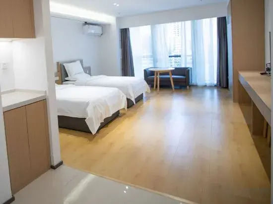 Anlu Boutique Apartment (Qingdao Huangdao Jingdongfang Internet Mart Store)