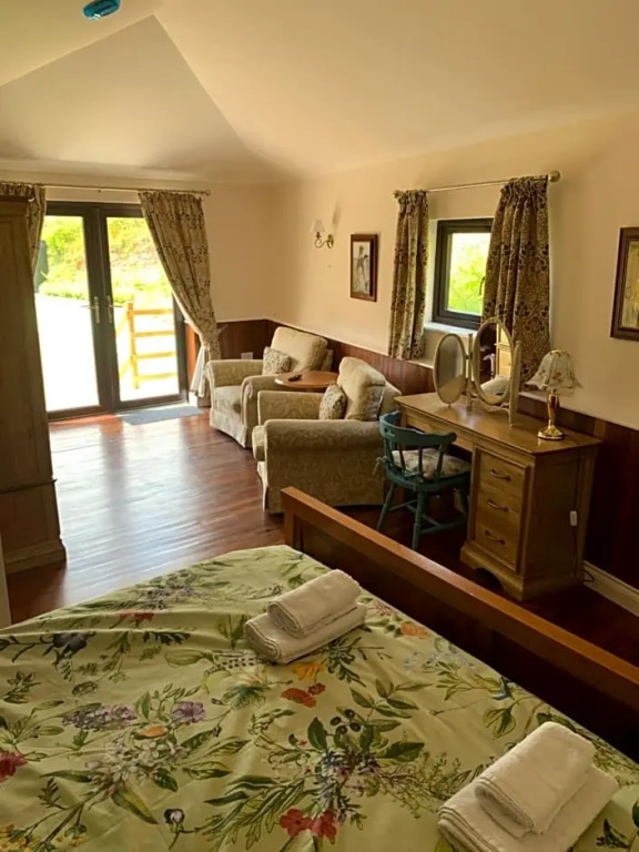 Neuadd Villa