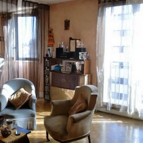 Bed And Breakfast Buttes Chaumont 2