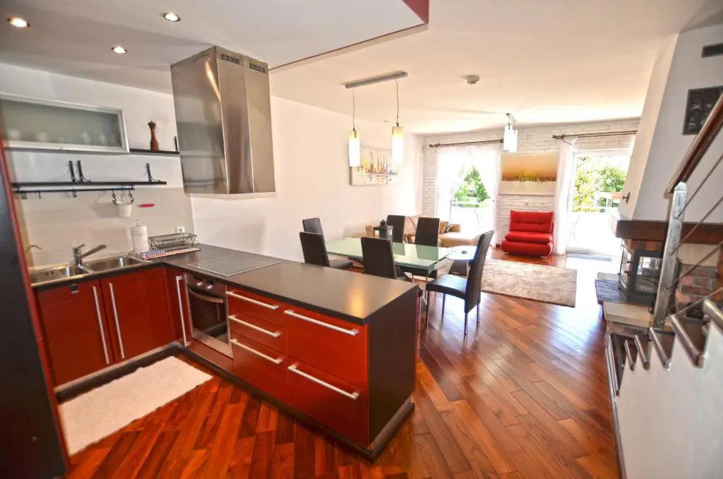 Apartment Max