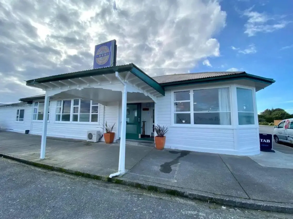 Hokitika Pioneer Hotel