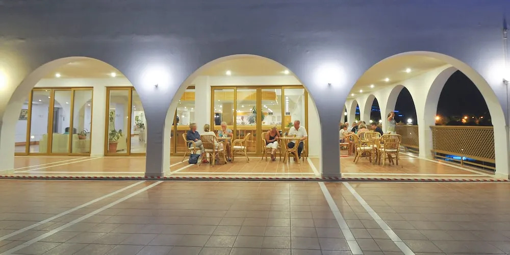Alfa Beach Hotel