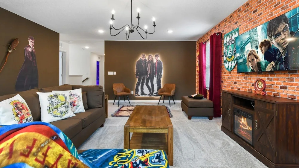 Fantastic 7BR Green View Pool Spa Loft Disney Area, Kissimmee