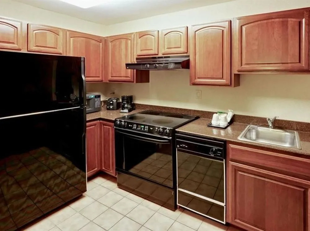The Lotus Suites at Midlane-Gurnee/Waukegan