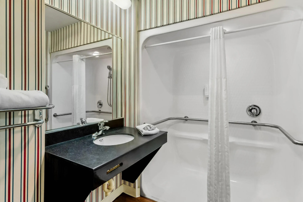 MainStay Suites Roanoke Airport