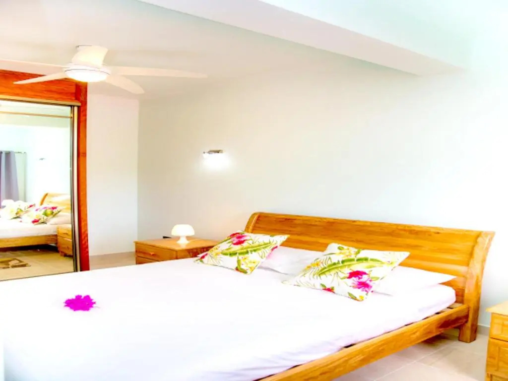 Apartment With one Bedroom in Au Cap, With Wonderful Mountain View, Enclosed Garden and Wifi - 100 m From the Beach