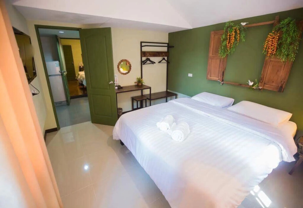Iroom Boutique House