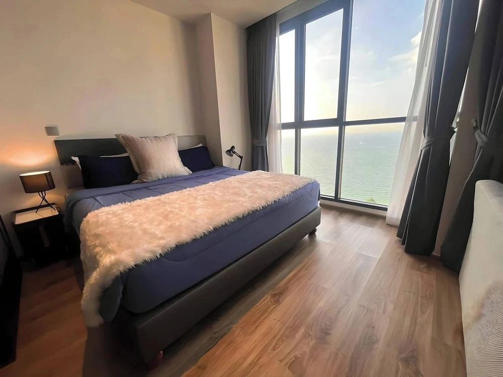 Breath Taking Sea View - Luxury Living