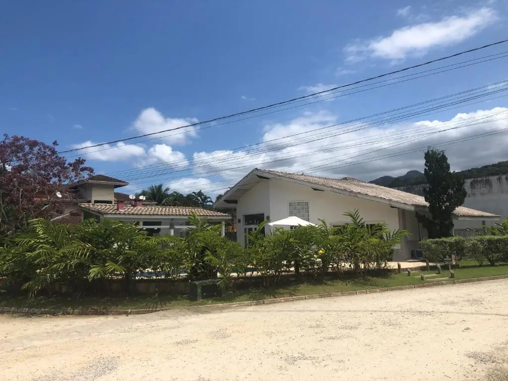 Casa com piscina ubatuba