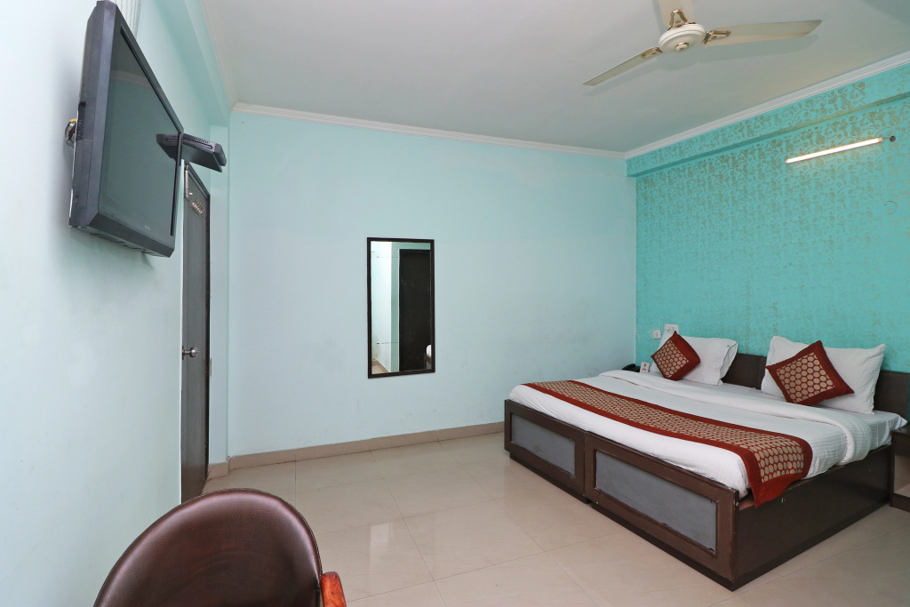 OYO 9786 Hotel Aerolook