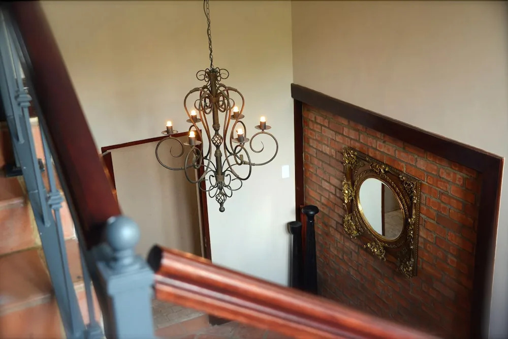 Elegant Manor Guest House