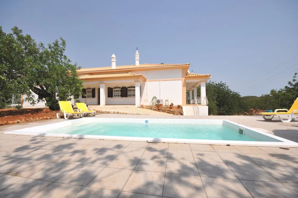 Large Country Villa With Private Pool, Vilamoura