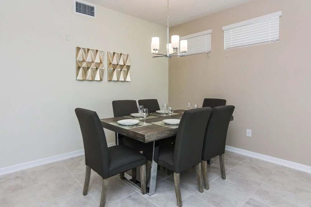 Family  Apartment at Storey Lake 272969
