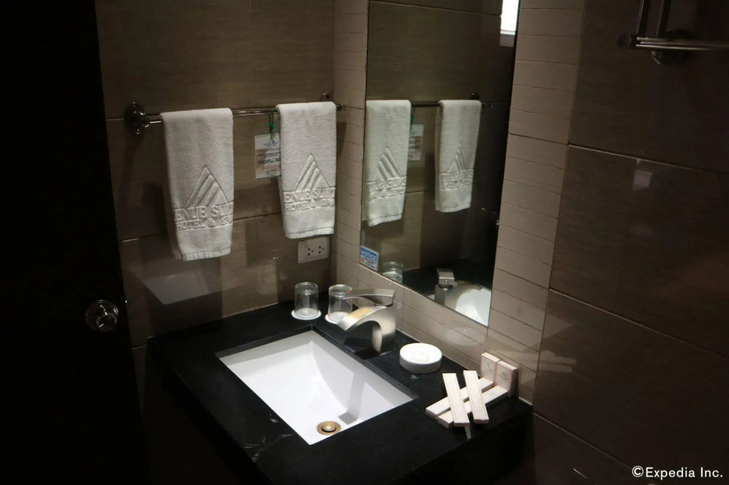 Avenue Suites Hotel