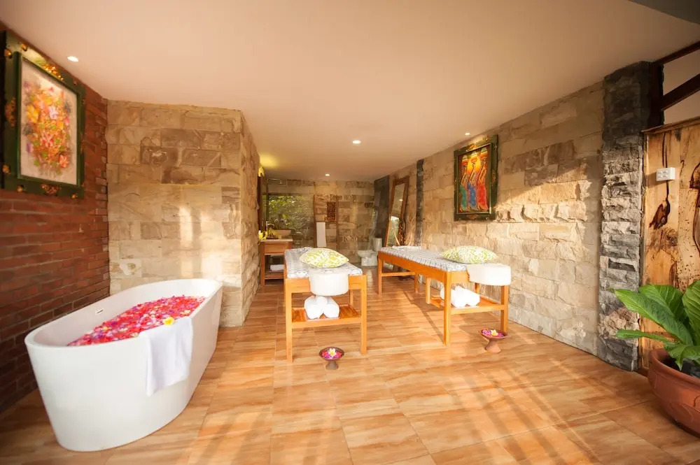 Apple Resort Retreat Spa
