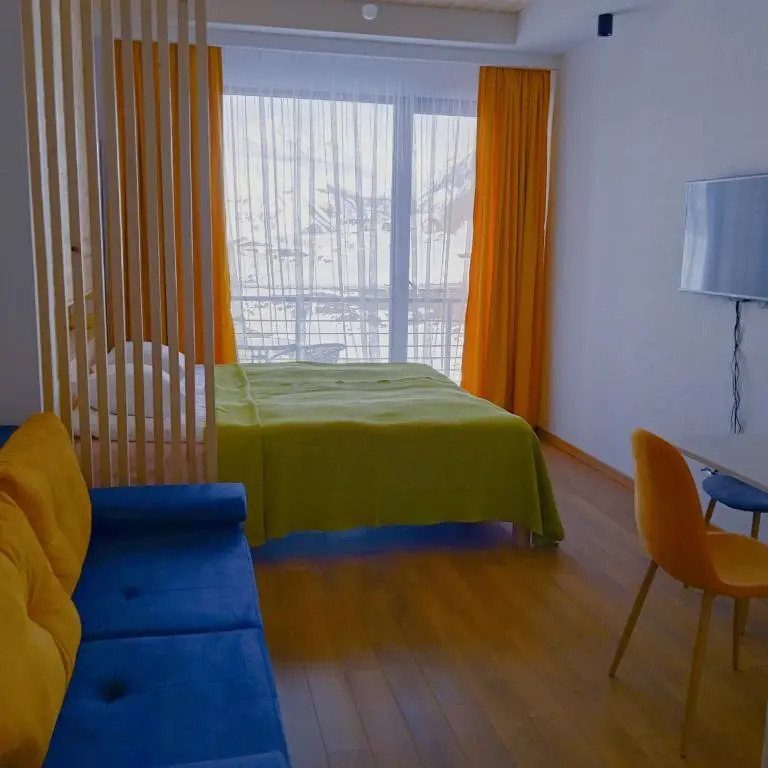 Roshka Apartment 307