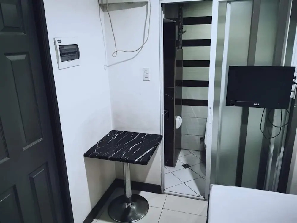 Cosmo Hotel - Kamuning