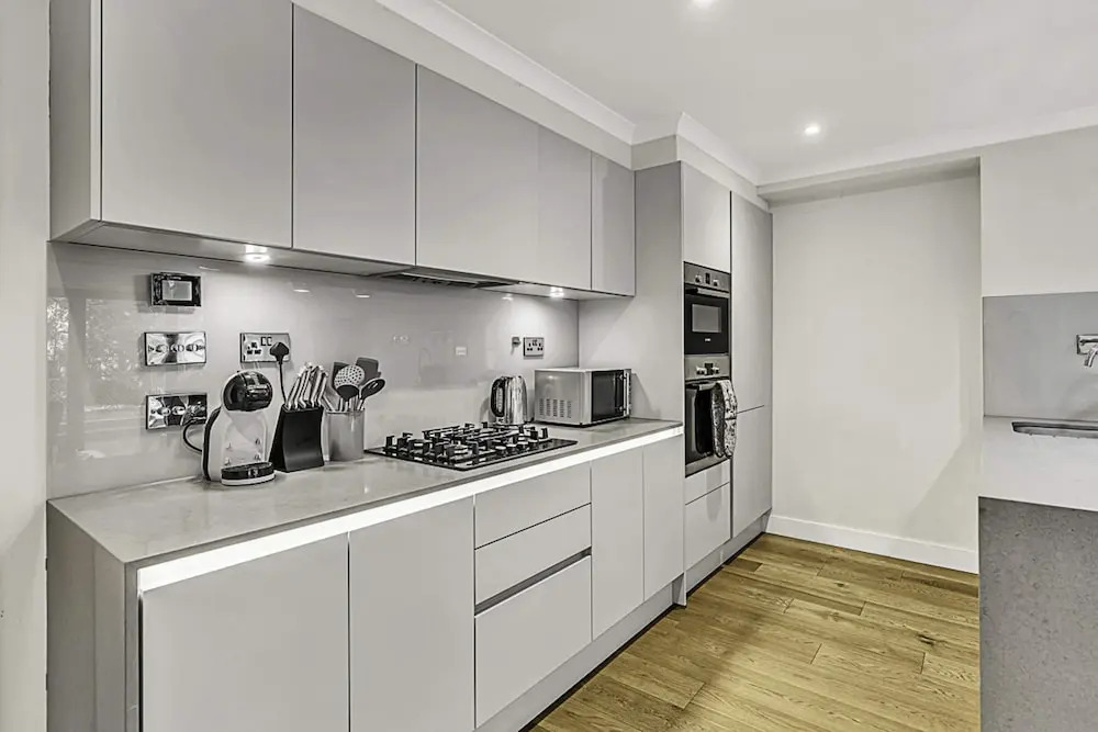 Chic and Contemporary Retreat in Brentford