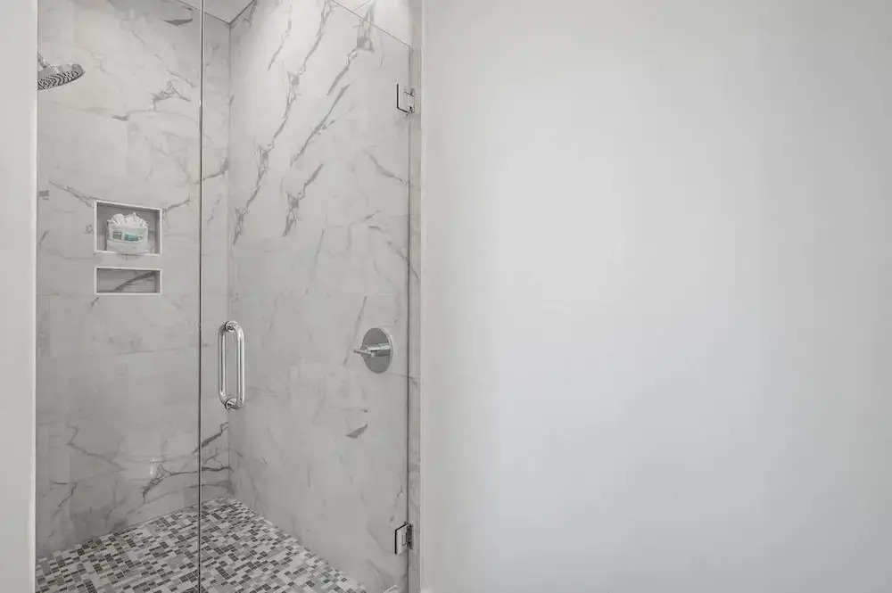Modern Family 7BR w Private Pool and Patio