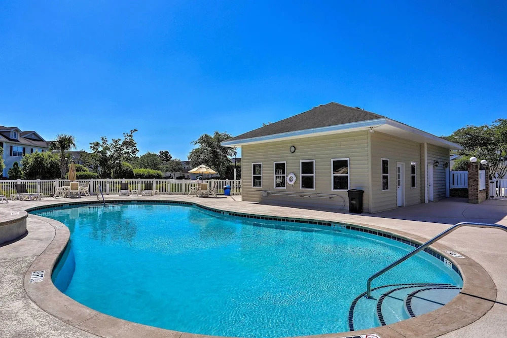 Golf Getaway w/ Pool Access in Myrtle Beach!