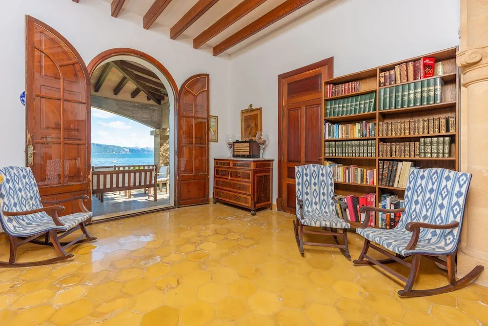 Can Mir in Mallorca With 4 Bedrooms and 3 Bathrooms