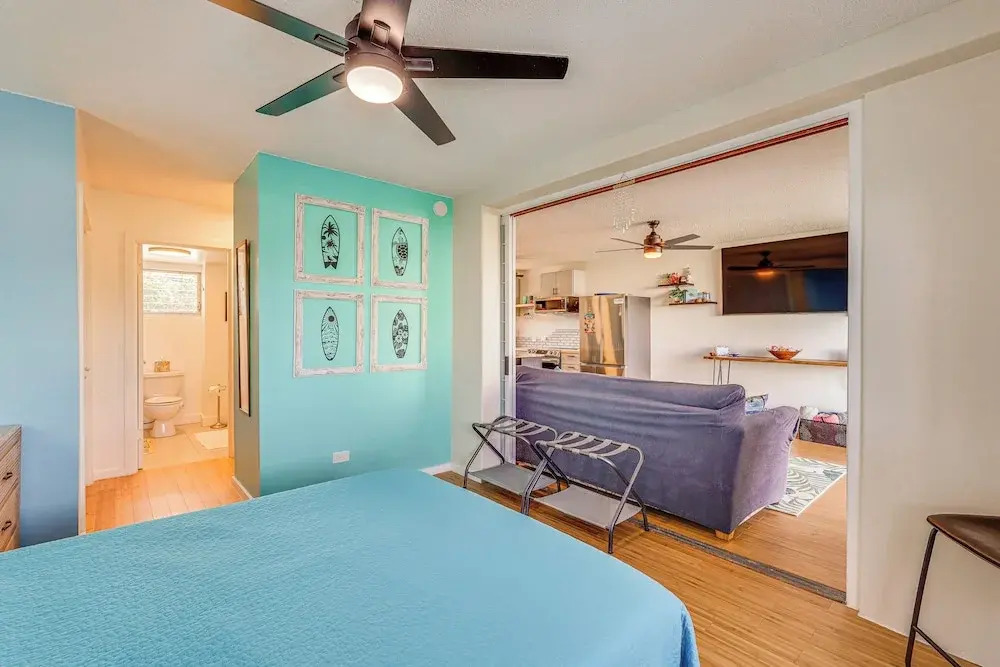 Kailua-kona Condo w/ Balcony: Walk to the Beach!
