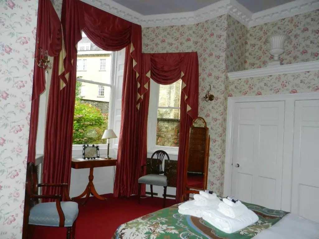 Circus House Apartment