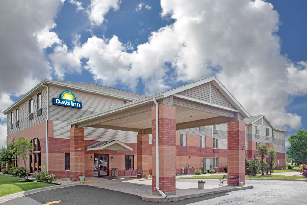 Days Inn by Wyndham Madison NE/Windsor