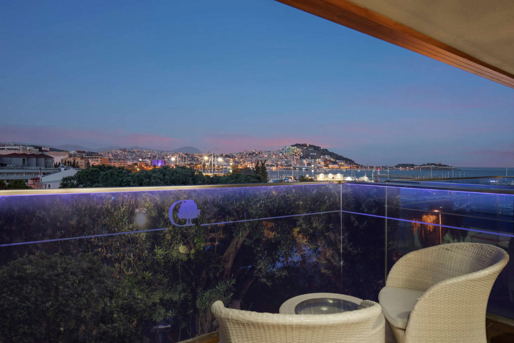 DoubleTree by Hilton Kusadasi