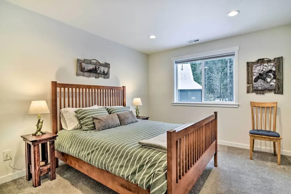 Family-Friendly Packwood Retreat w/ Deck