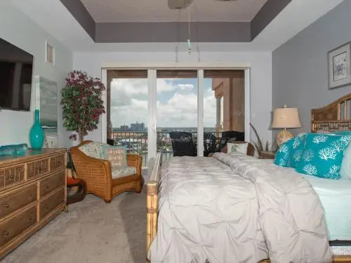 Harborview Grande 803