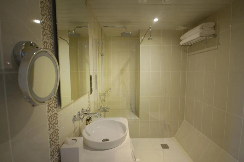 Hich Hotel Konya