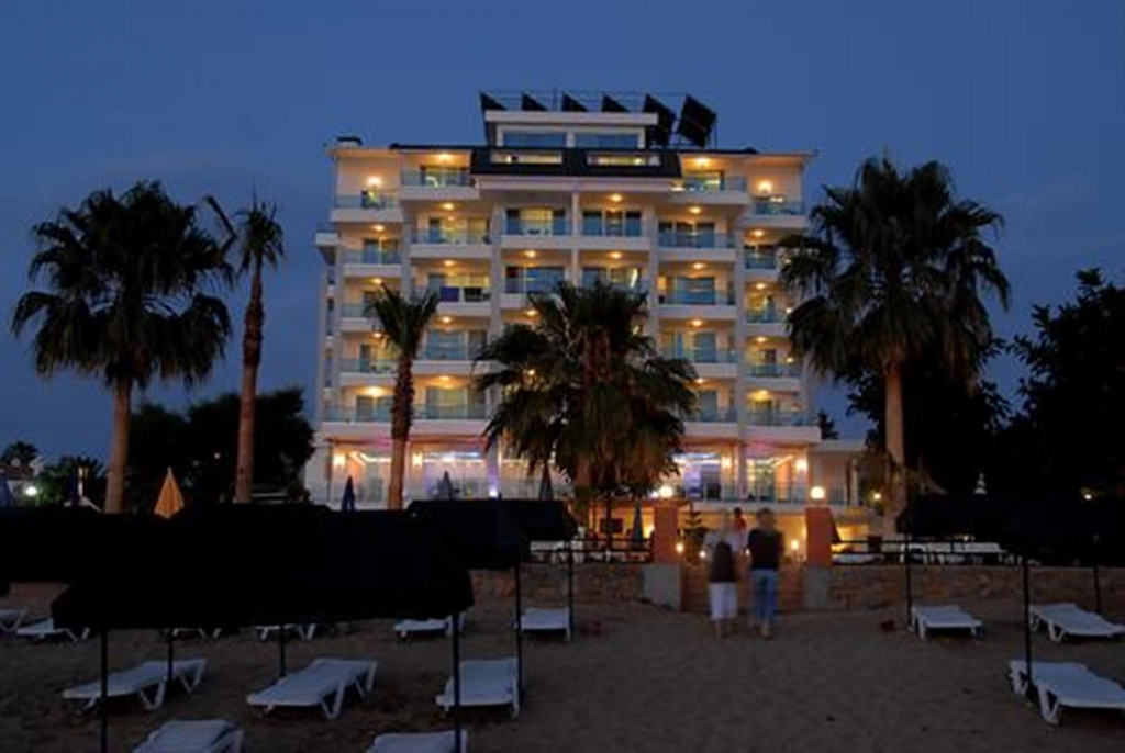 Отель Venessa Beach 