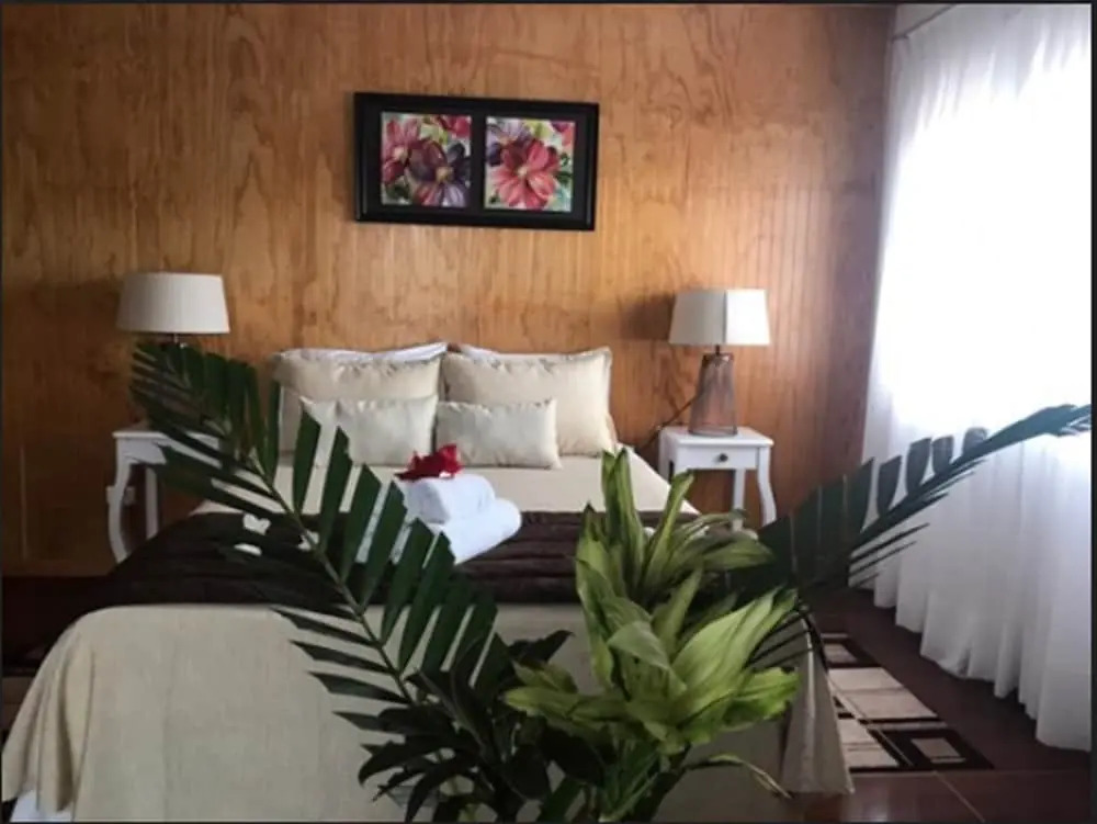 Teanehi Bed & Breakfast