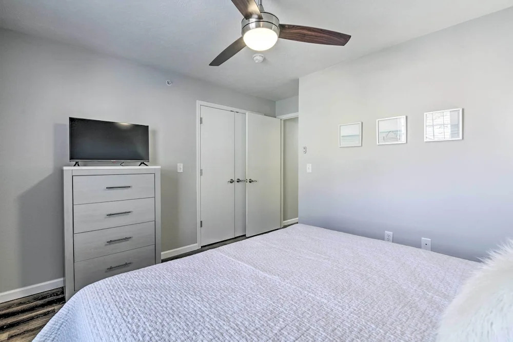 Branson Condo w/ Balcony: Near Silver Dollar City