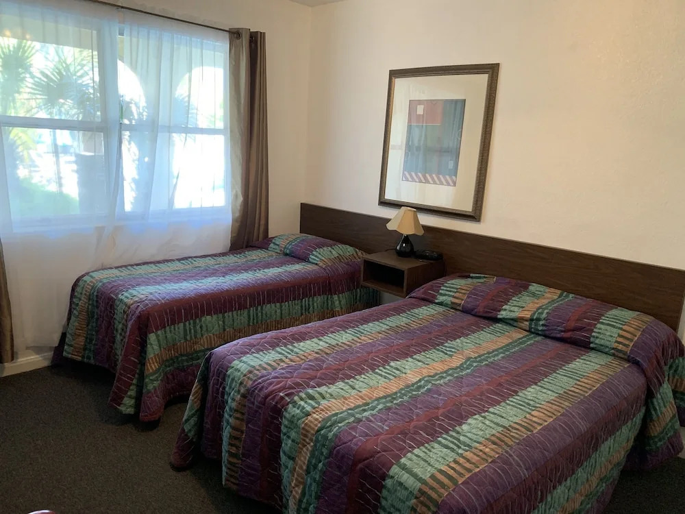 Echo Sails Motel