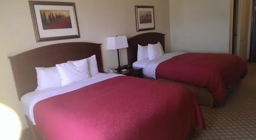 Country Inn and Suites Tulsa