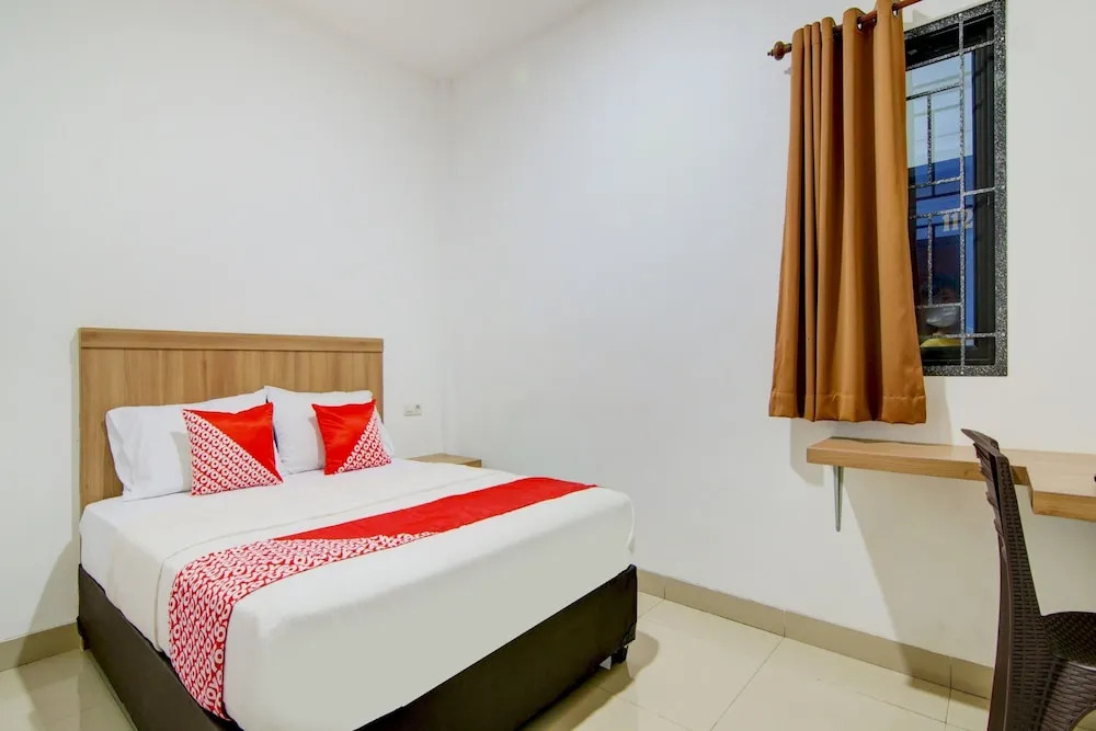 The Shine Residence by OYO Rooms