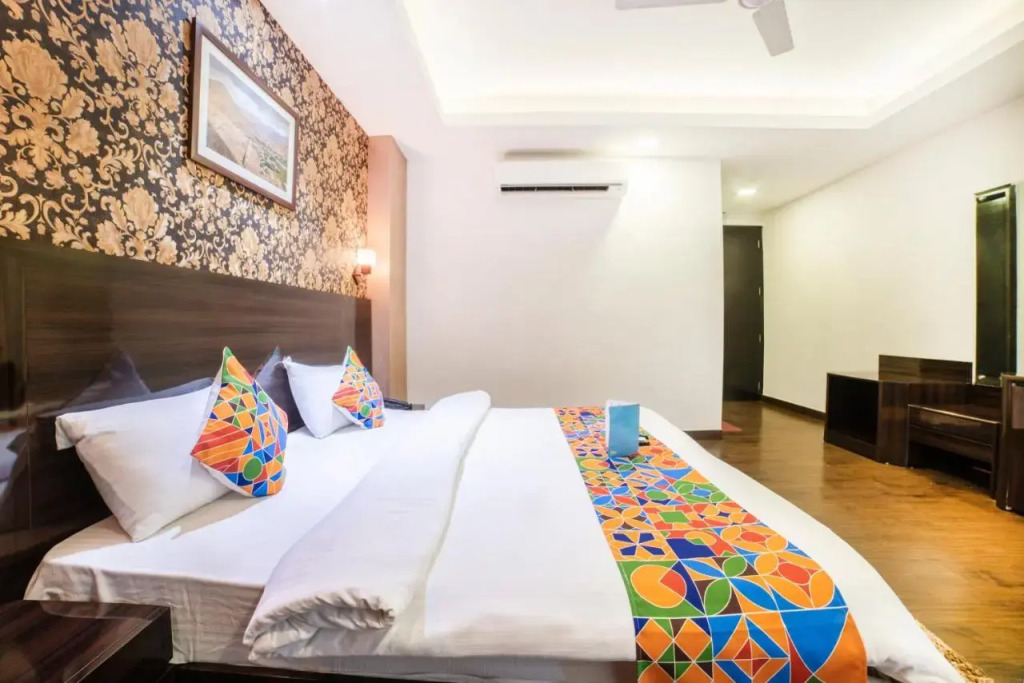 FabHotel Galaxy - Nr Patel Nagar Metro