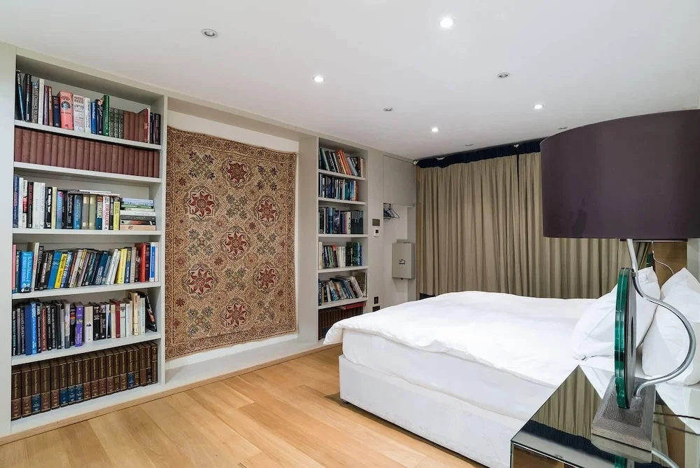 Gorgeous 3BR home near Portobello Road!